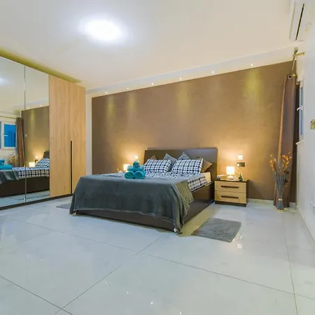 New Spacious 3 Bdr 2 Bth Balcony 7 St. Paul's Bay