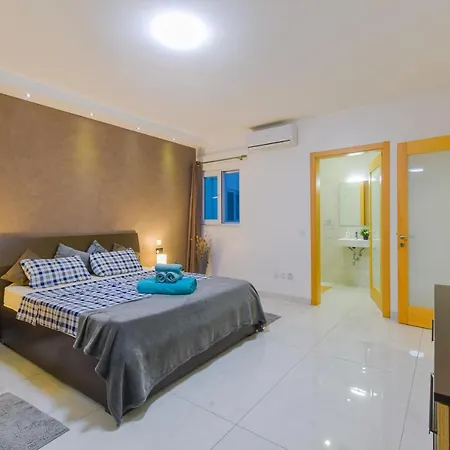 New Spacious 3 Bdr 2 Bth Balcony 7 St. Paul's Bay