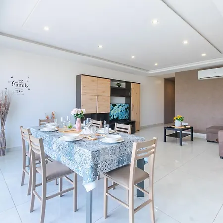 New Spacious 3 Bdr 2 Bth Balcony 7 *