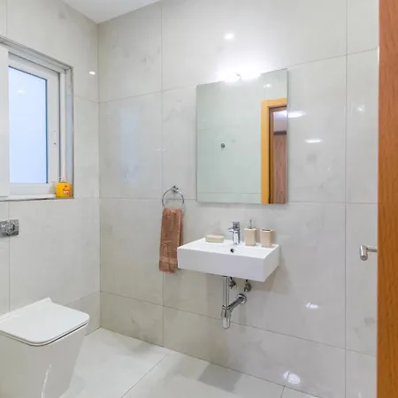 Apartman New Spacious 3 Bdr 2 Bth Balcony 7 *