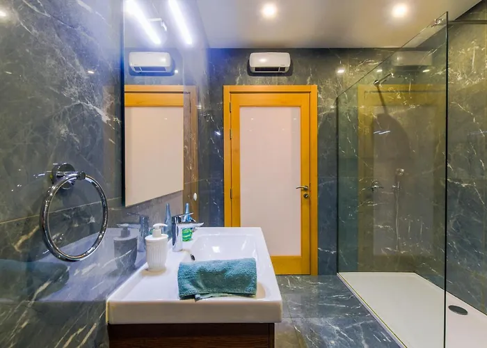 New Spacious 3 Bdr 2 Bth Balcony 7 * St. Paul's Bay