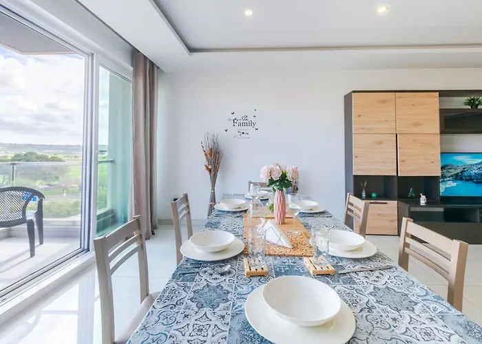 New Spacious 3 Bdr 2 Bth Balcony 7 St. Paul's Bay