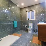 New Spacious 3 Bdr 2 Bth Balcony 7 *