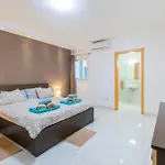 New Spacious 3 Bdr 2 Bth Balcony 7 Apartamento
