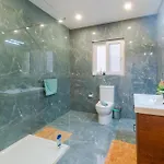 New Spacious 3 Bdr 2 Bth Balcony 7 Apartamento *