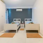 New Spacious 3 Bdr 2 Bth Balcony 7