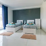 New Spacious 3 Bdr 2 Bth Balcony 7 St. Paul's Bay