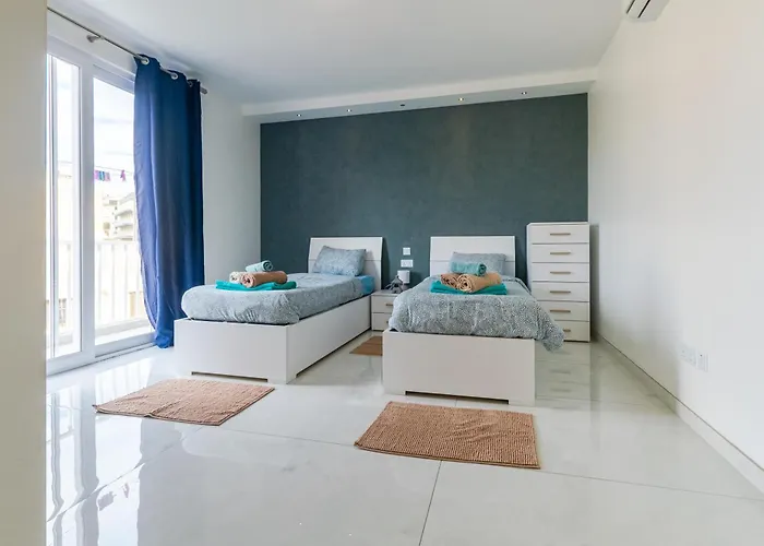 New Spacious 3 Bdr 2 Bth Balcony 7 St. Paul's Bay