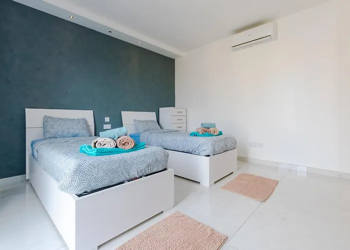 Apartment New Spacious 3 Bdr 2 Bth Balcony 7